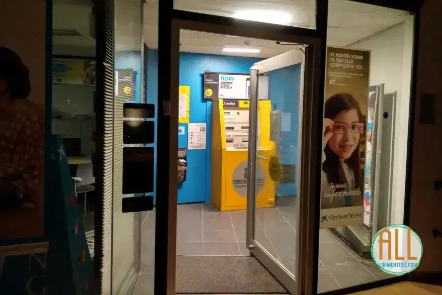 LaCaixa La Mola Distributeur automatique de billets
