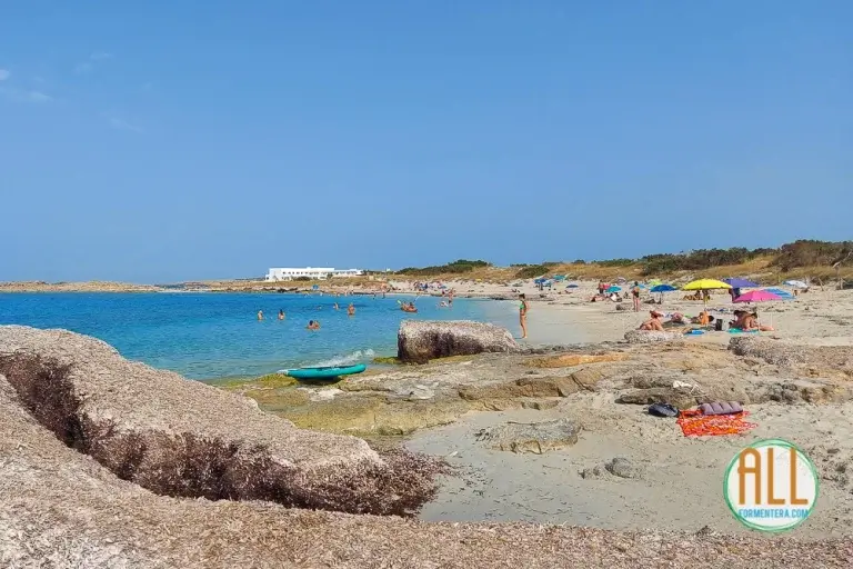 Vista de la playa de Ses Canyes, Formentera