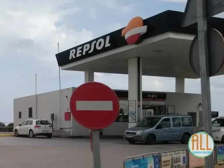 Estação de serviço Repsol Sant Ferran