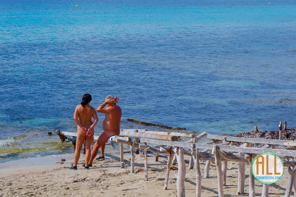 Couple de nudistes à Formentera