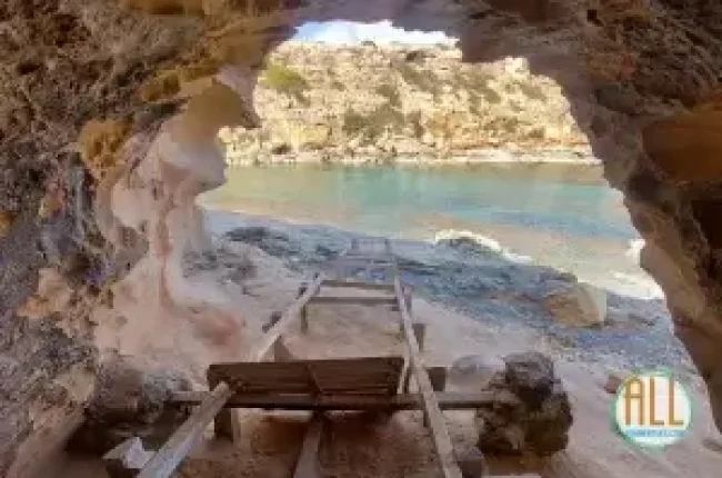 Cala en Baster, Formentera