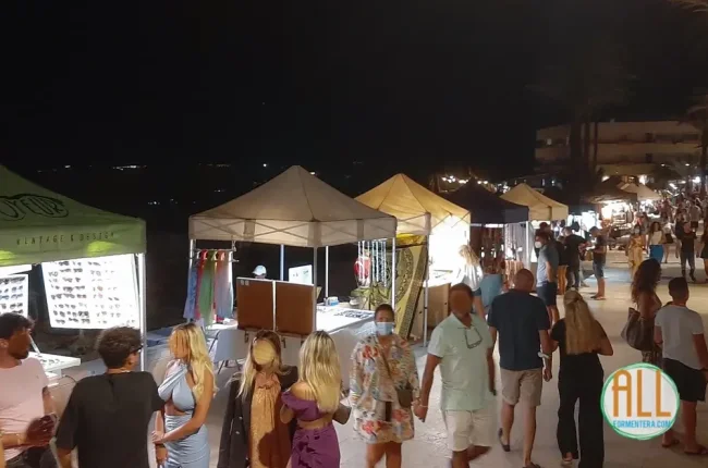 Feira da ladra Es Pujols Formentera